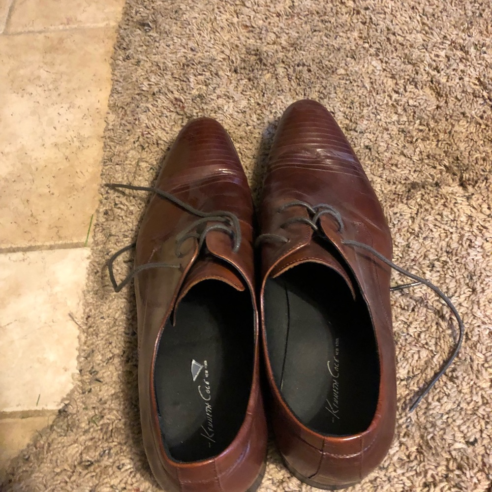 Size 12 Kenneth Cole dress shoes